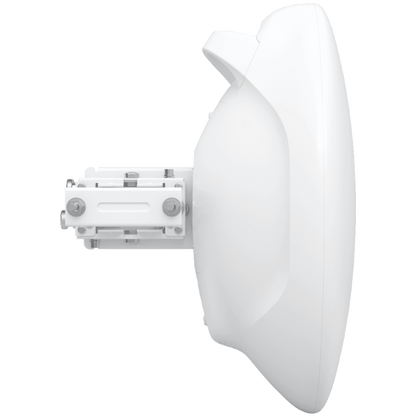 Ubiquiti Wave-Pro-EU 60 GHz radio that supports long-distance PtP (bridge) and PtMP links, 2x 2.5 GbE and 10G SFP+ ports